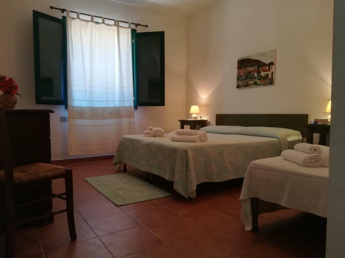 Le Sughere Padru Εξωτερικό φωτογραφία
